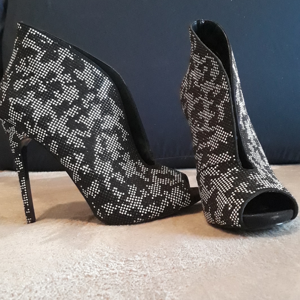 Steve Madden St Lucia Heels